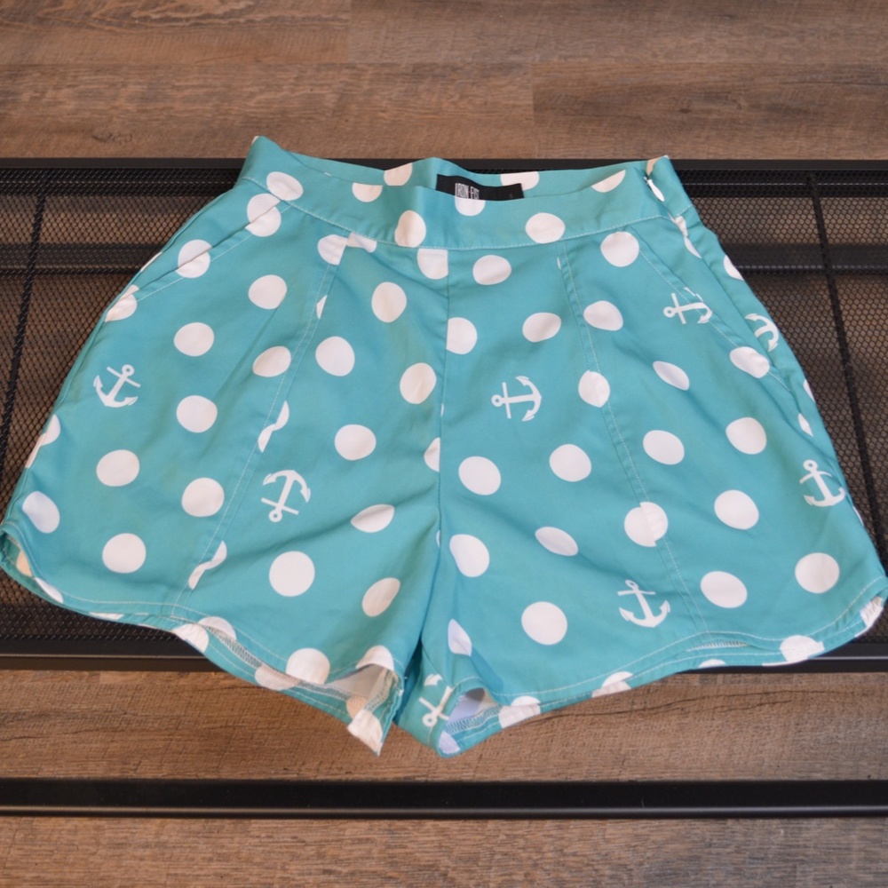 High Waisted Short